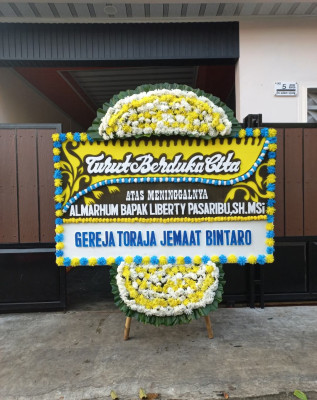 Papan Bunga Duka di Karawang Timur
